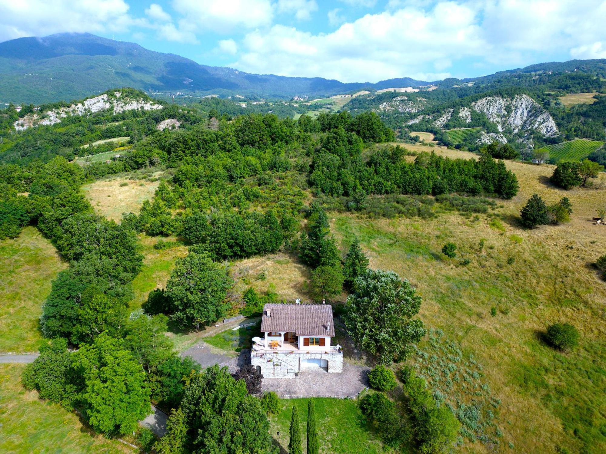Casa Del Bosco - Vista Mozzafiato & Parco 4 Ettari Villa Bobbio